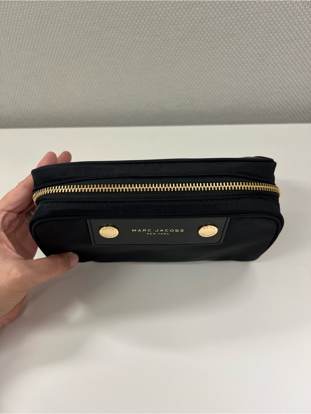 Marc Jacobs Cosmetic Pouch 👝 - Picture 5 of 12